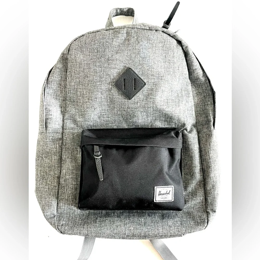 Herschel Supply Company clean non